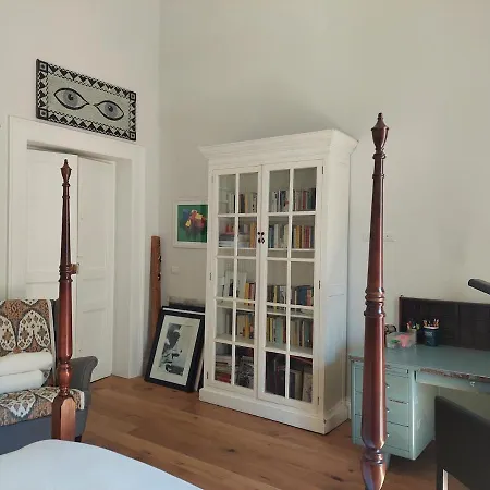 Nook Apartment
